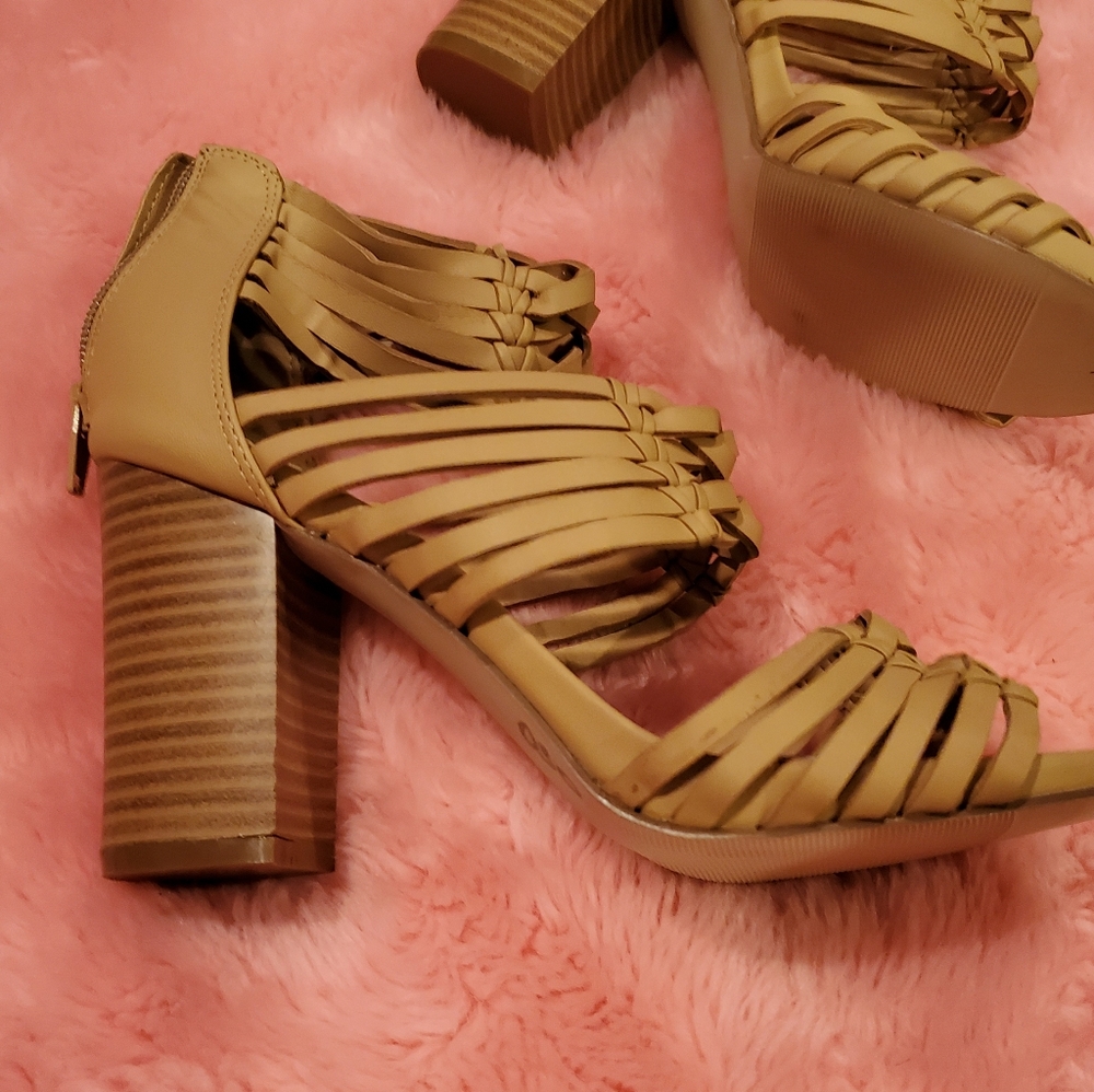 Madden Girl tan heels - Picture 5 of 16